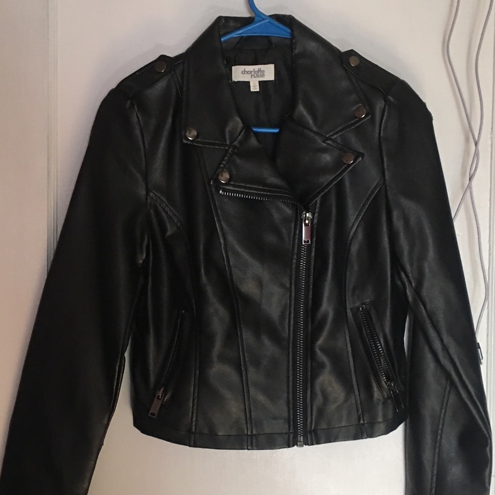 Faux leather, silk inside